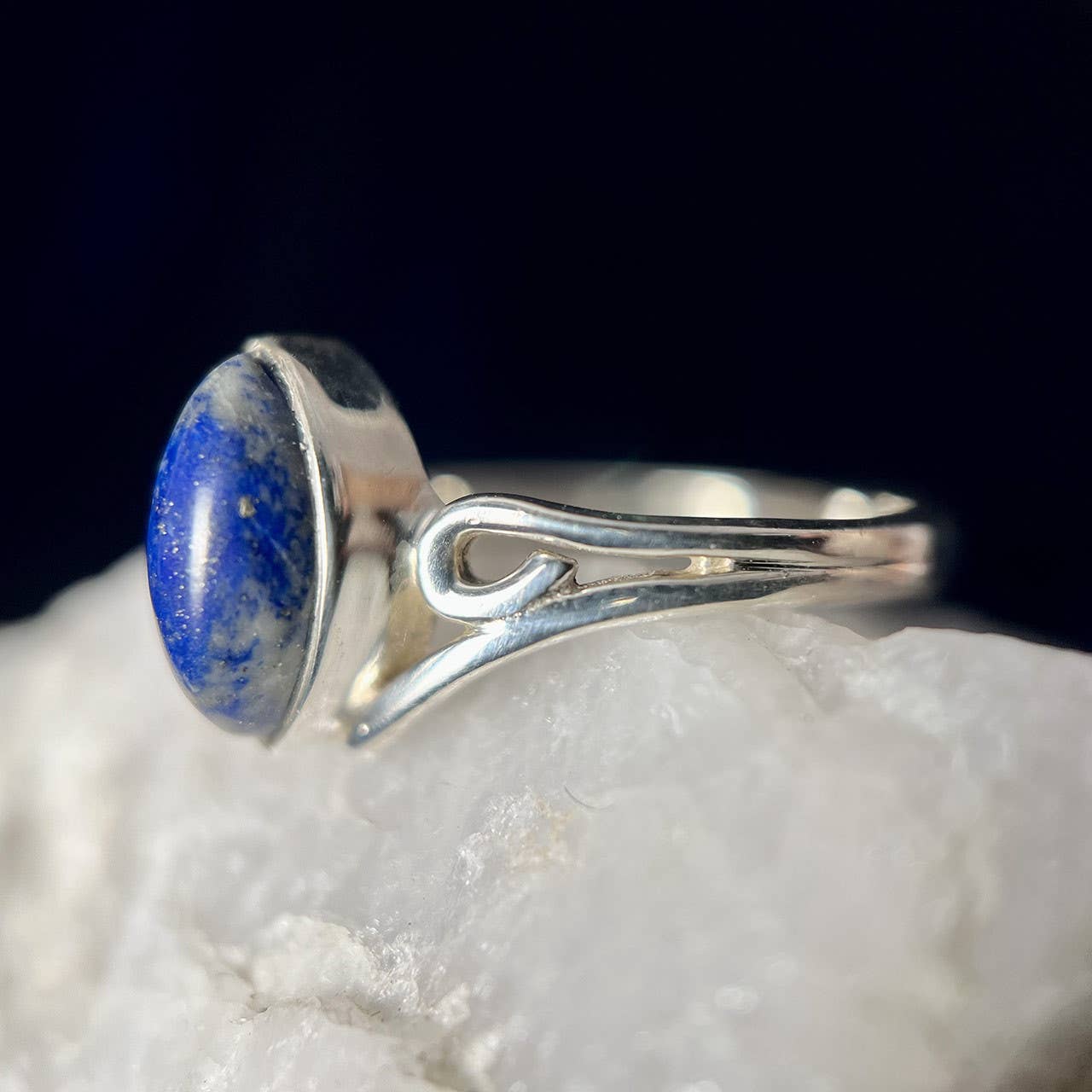 LAPIS LAZULI RING WAVE