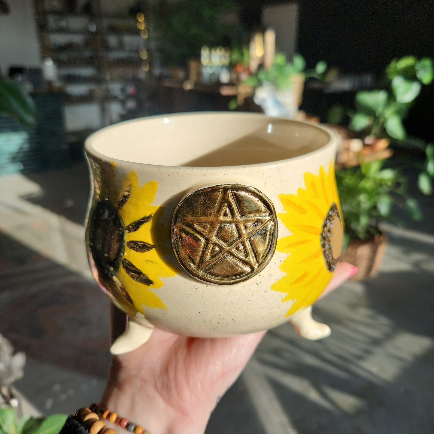 Large sunflower cauldron