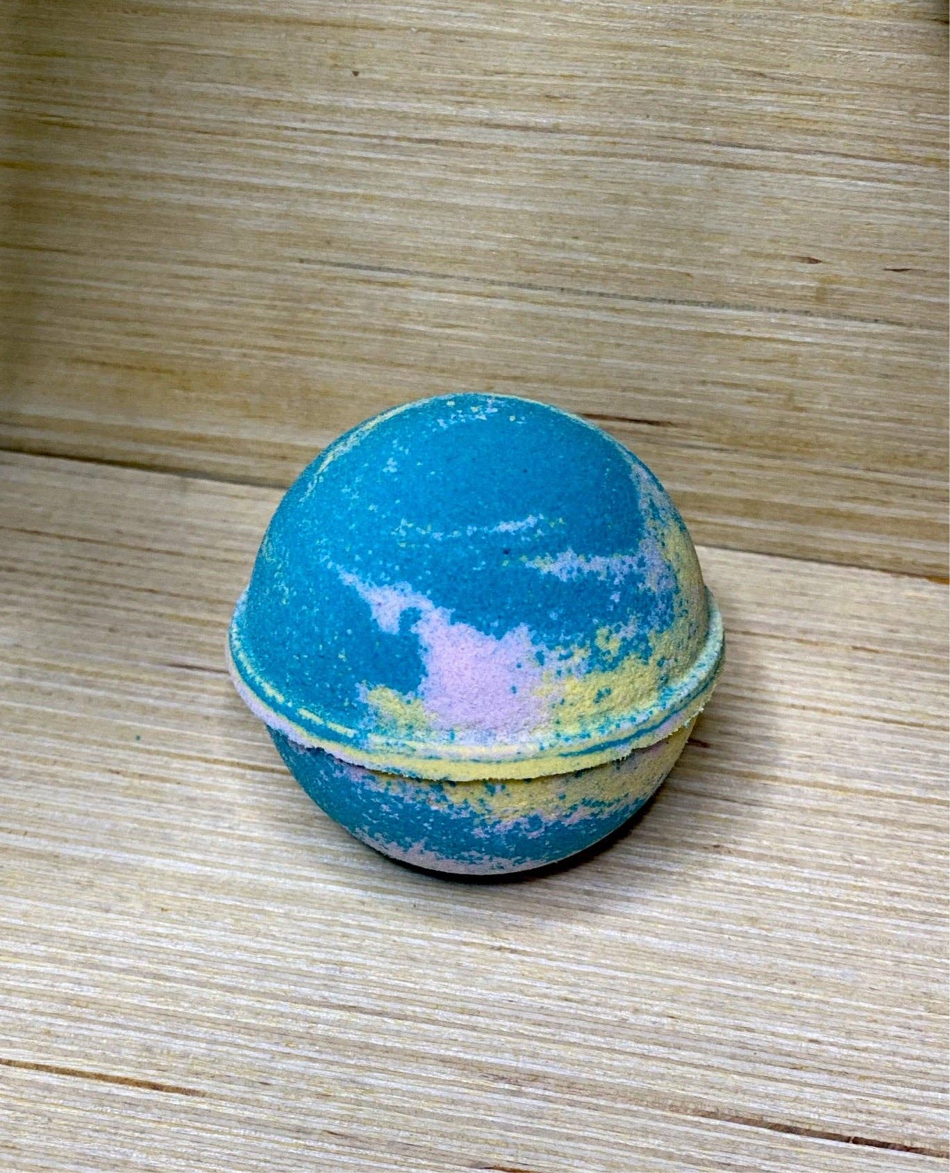 Kaleidoscope Dream - Detoxifying Bath Bomb