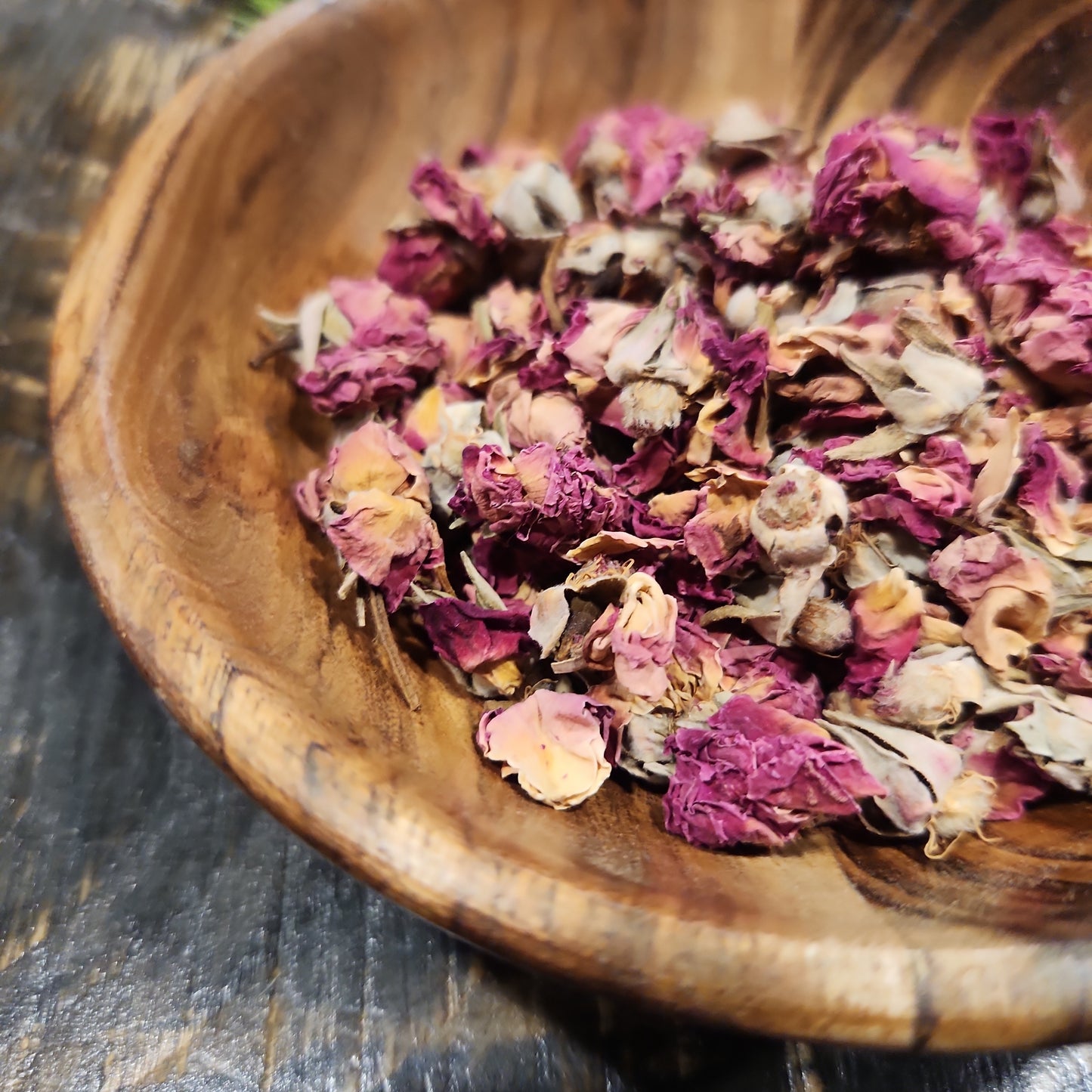 Rose Buds & Petals Organic