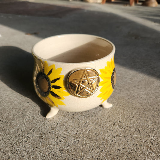 Large sunflower cauldron