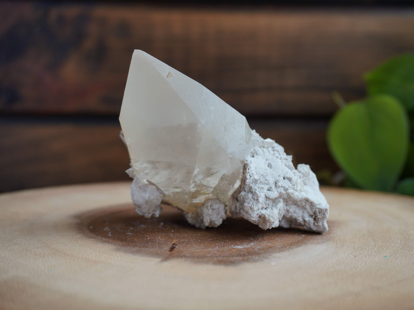 Elmwood Stellar Beam Calcite